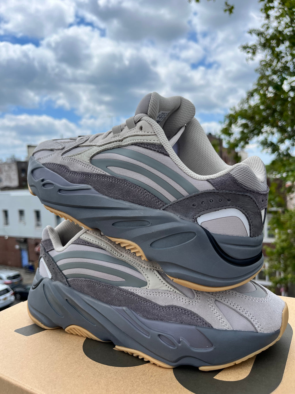 Adidas Yeezy 700 V2 TEFRA