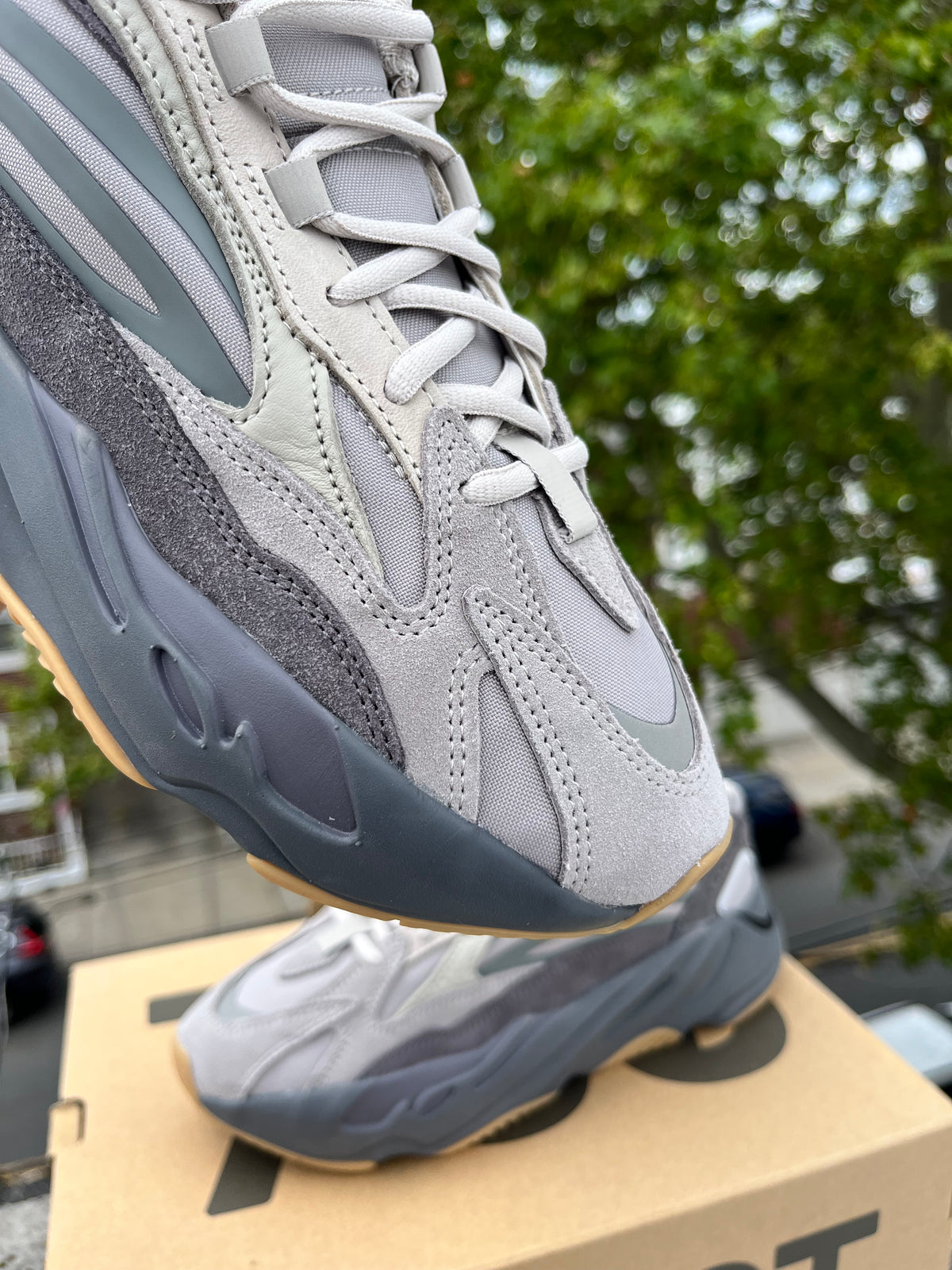 Adidas Yeezy 700 V2 TEFRA