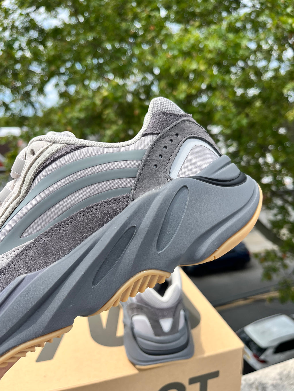 Adidas Yeezy 700 V2 TEFRA
