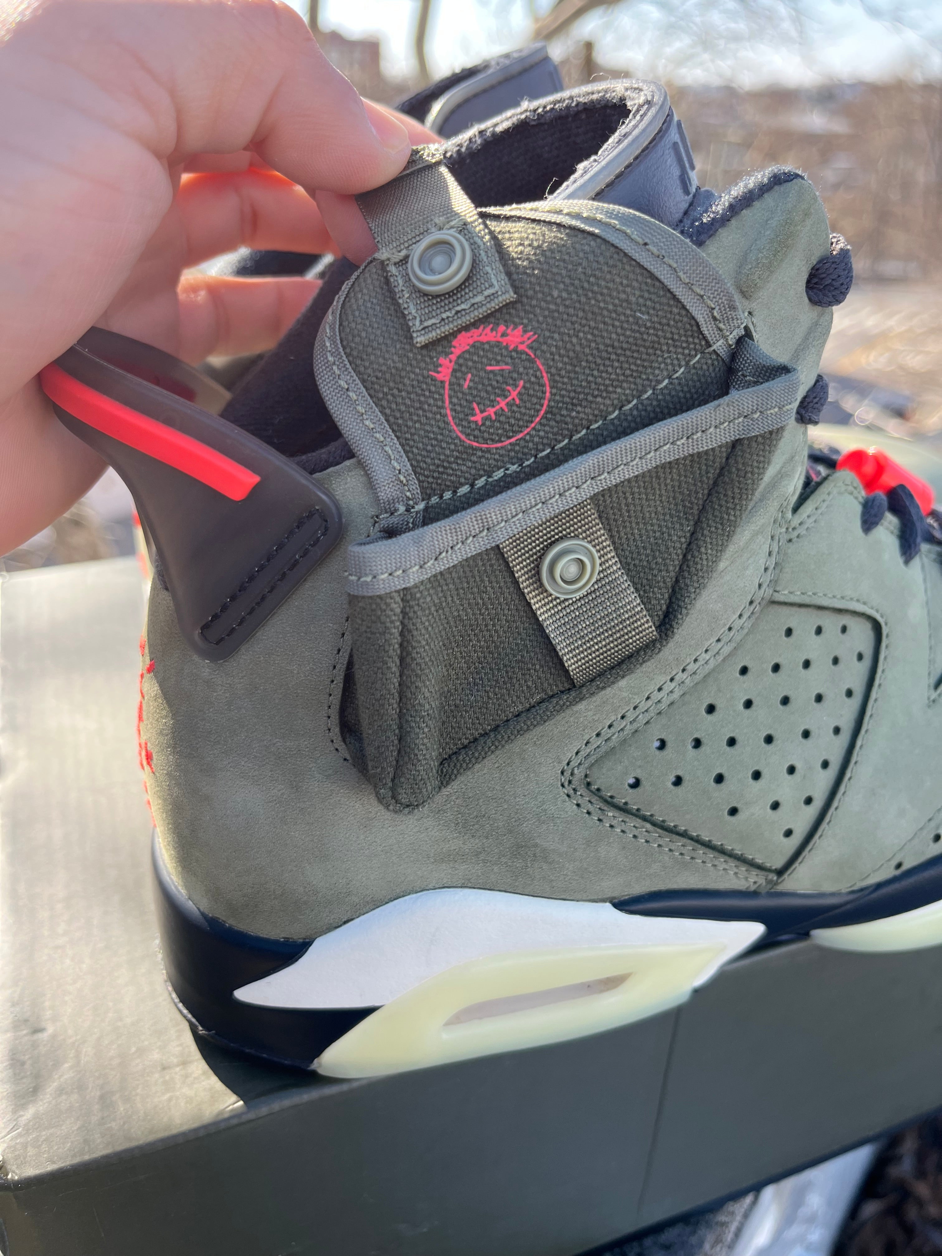 JORDAN 6 RETRO TRAVIS SCOTT