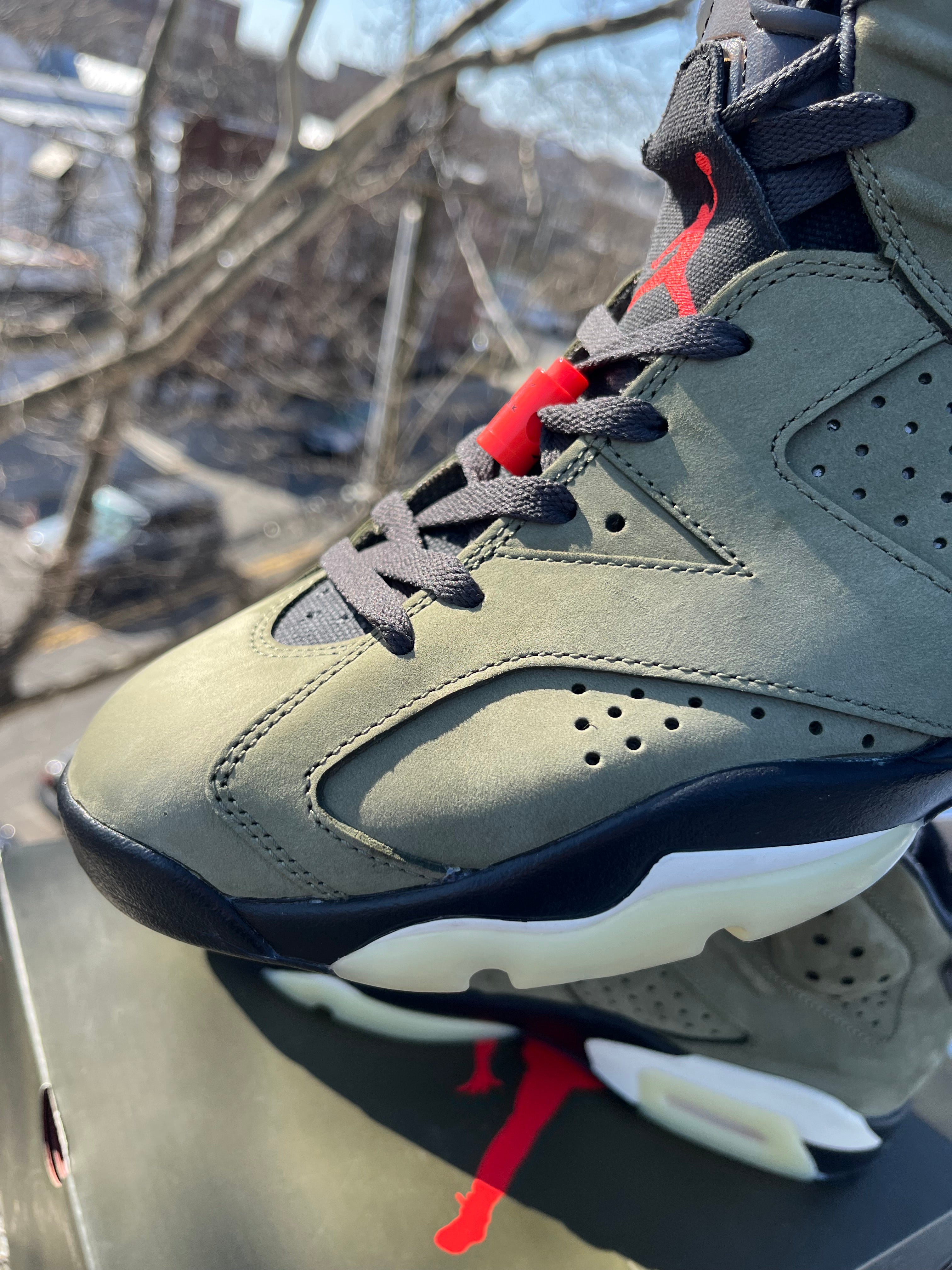JORDAN 6 RETRO TRAVIS SCOTT