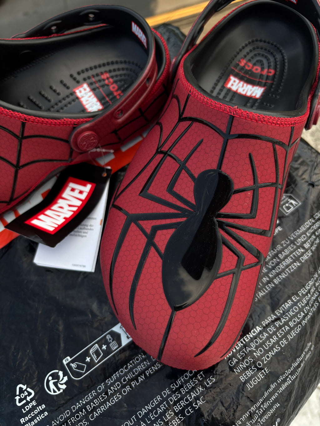 CROCS X SPIDERMAN