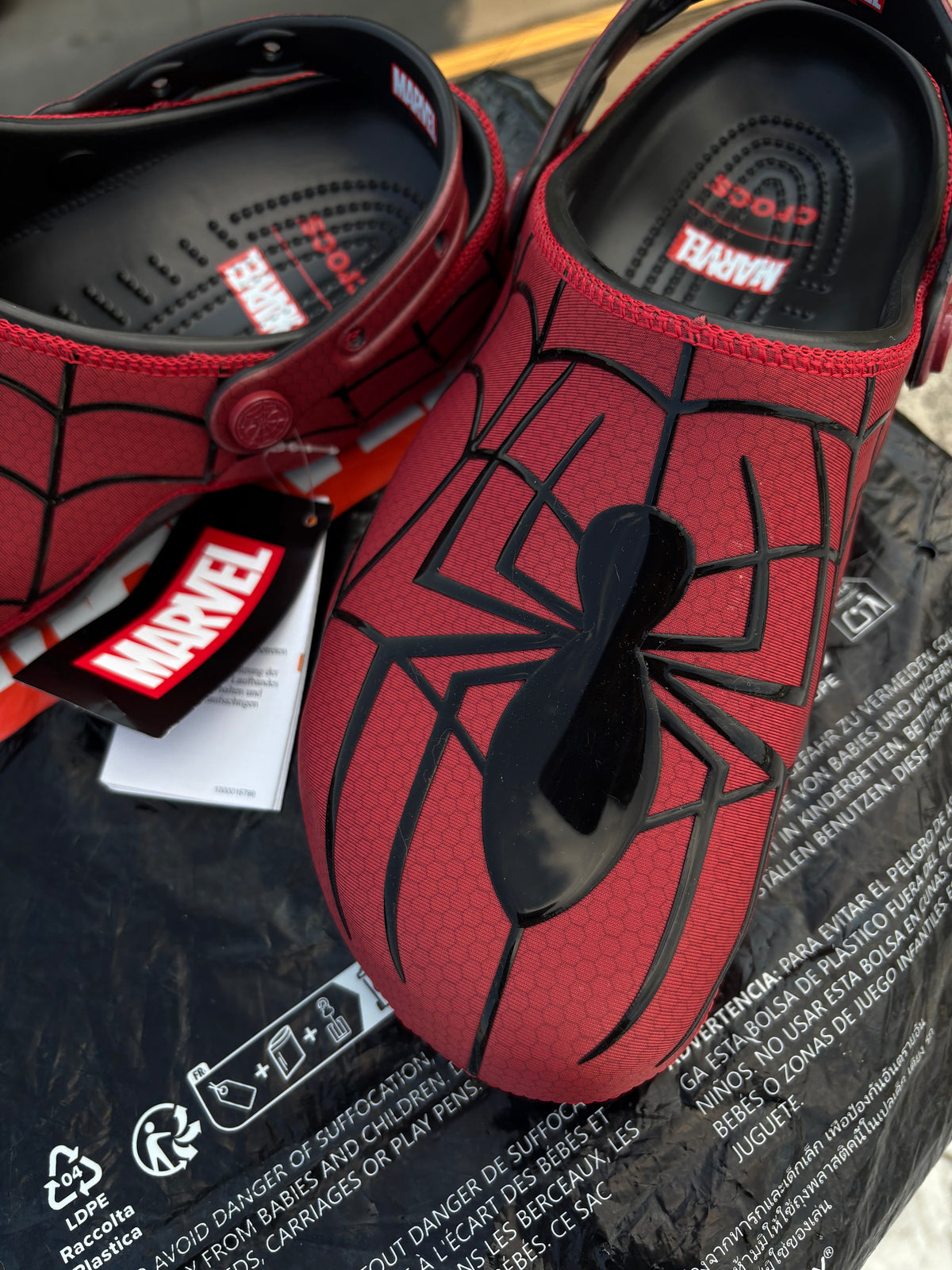 CROCS X SPIDERMAN