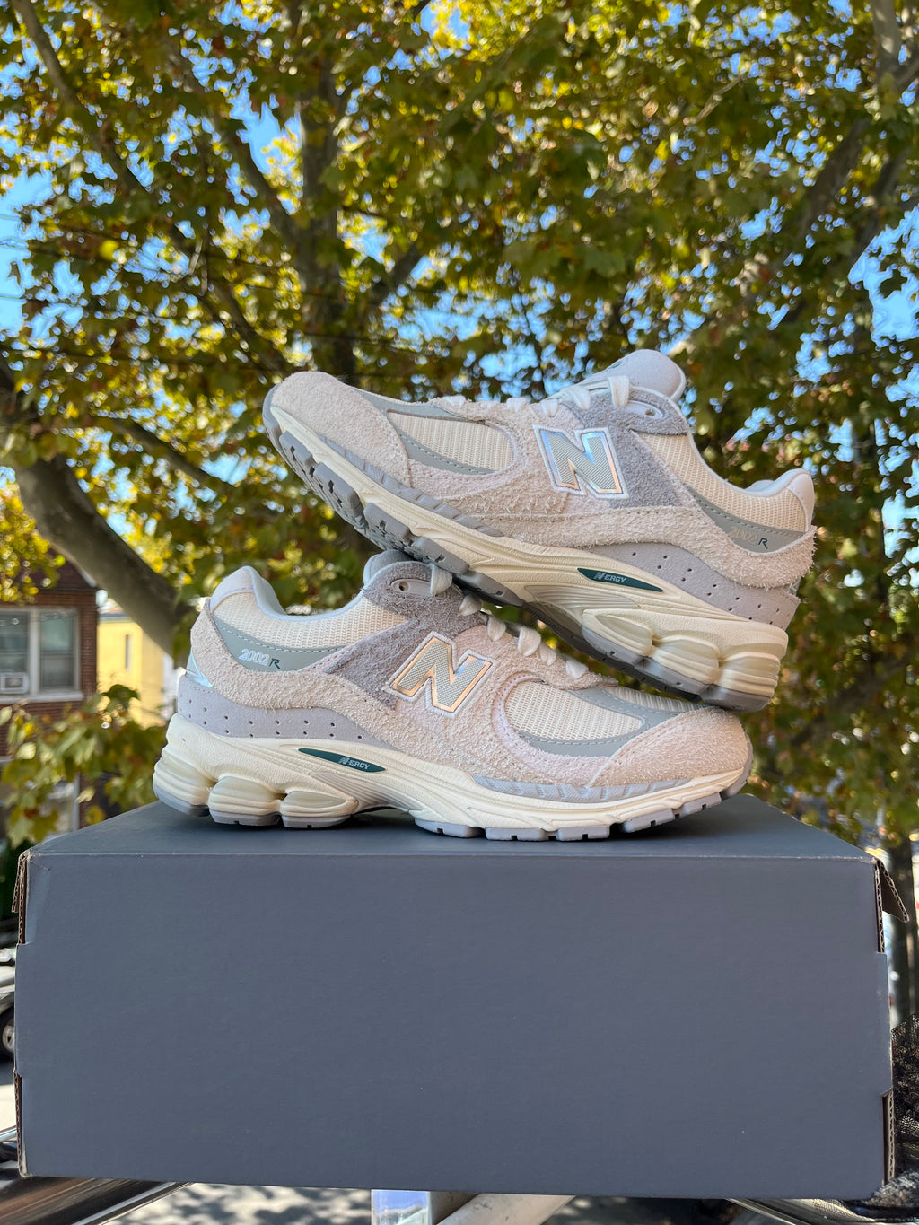 New Balance 2002R LINO