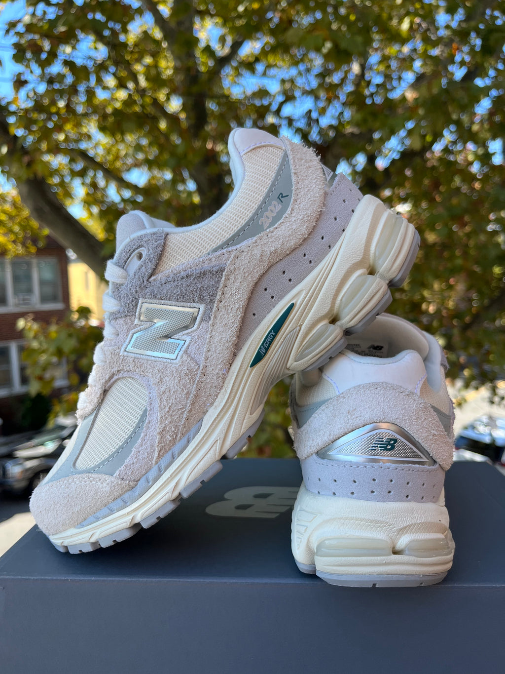 New Balance 2002R LINO