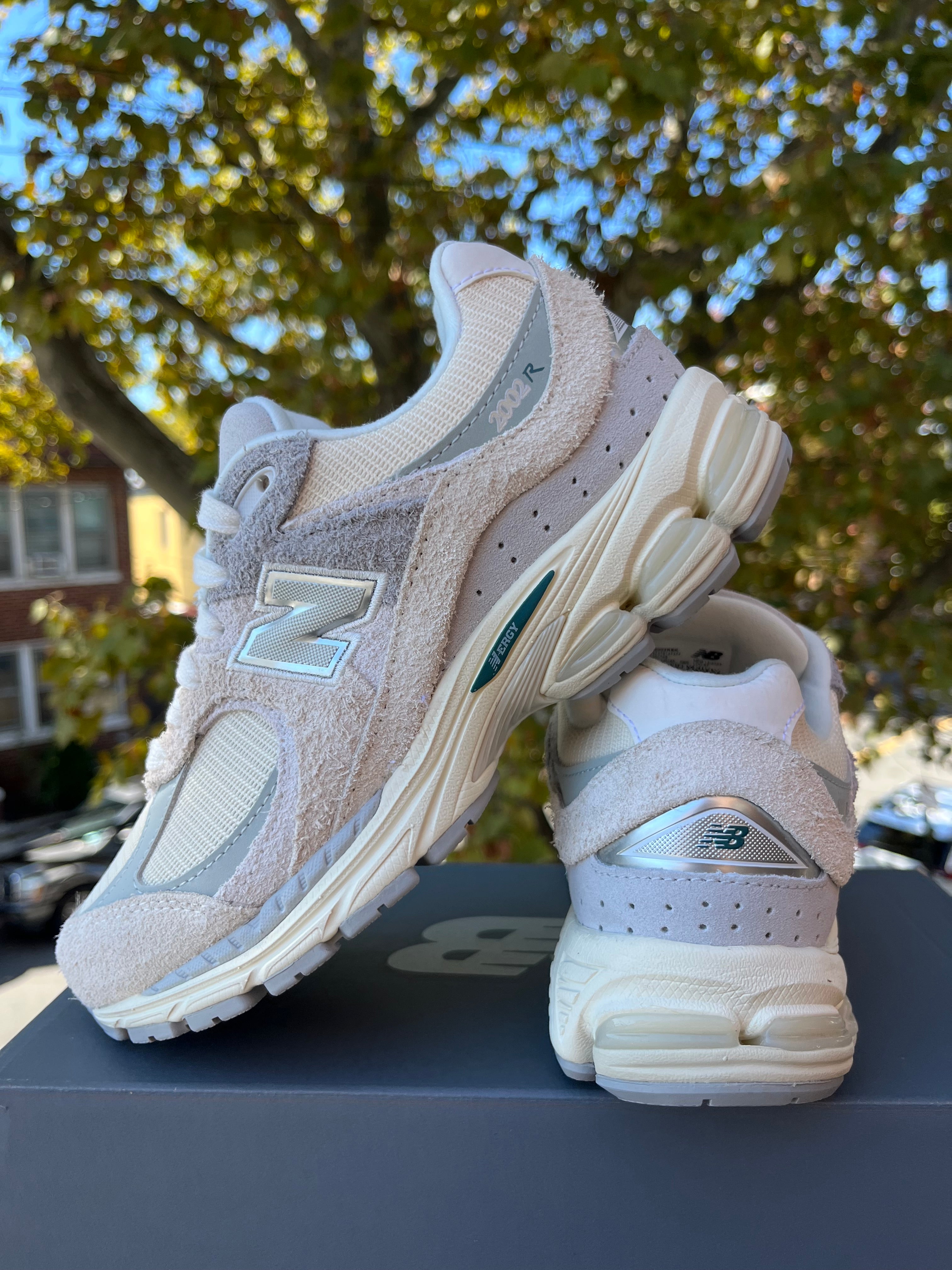 New Balance 2002R LINO